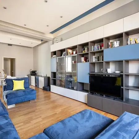 Urban Oasis Home, 6 Guests, Great Location * Milan