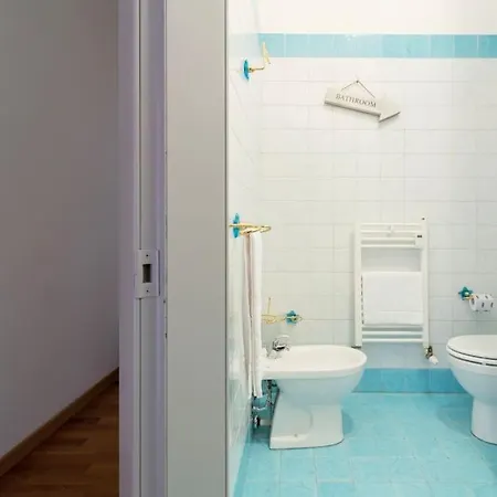 Urban Oasis Home, 6 Guests, Great Location Apartment *