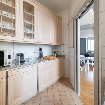 Urban Oasis Home, 6 Guests, Great Location